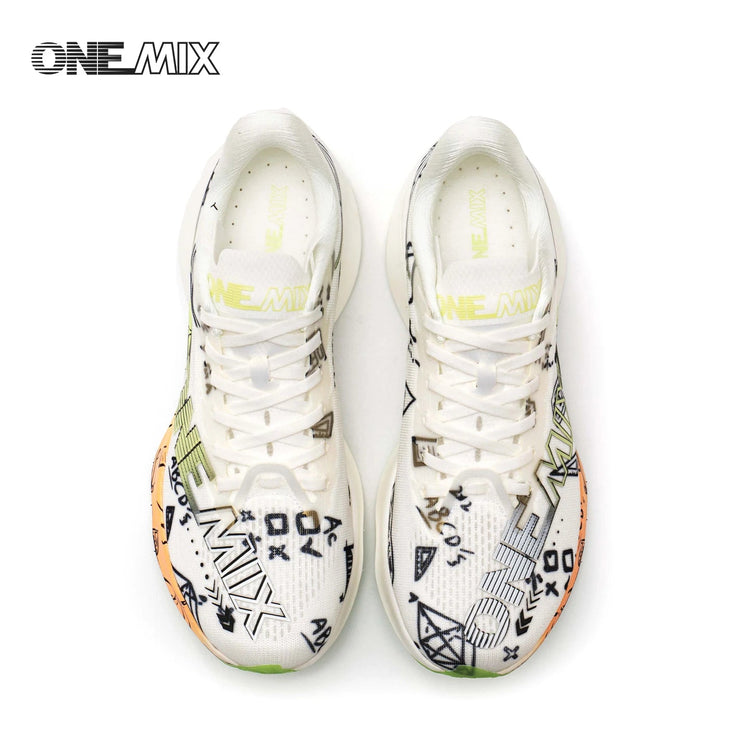 Scarpe da Corsa ONEMIX Marathon con Piastra in Carbonio, Supporto Professionale Stabile, Ammortizzazione, Ultra-leggere e Reattive per Uomo PlatiNum