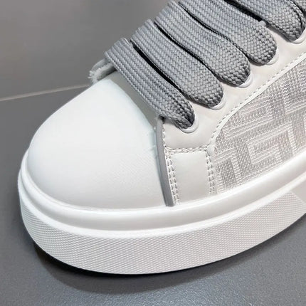 2025 New Men's Breathable Sneakers Fashion Trend Versatile Casual Shoes Thick soled Height Increasing Sports Running Shoes