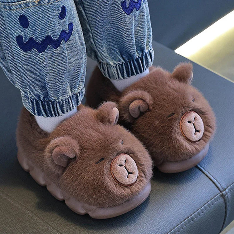 Winter 2025 Children's Capybara Slippers Parents Kids Size 24-45 Cartoon House Slippers Non Slip Soft Sole Plush Slippers Women