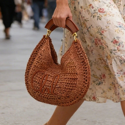 Raffia Straw Crossbody Bag with Leather Patchwork, Versatile Beach Bag for Women, Ideal for Holidays and Travel