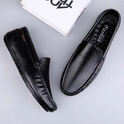 Scarpe casual da uomo in vera pelle Mocassini da uomo di marca di lusso Mocassini Slip traspiranti su scarpe da guida italiane Chaussure Homme