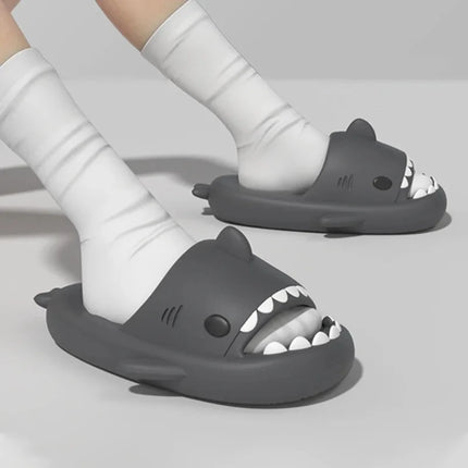 Pantofole da squalo nuovo stile donna estate carino infradito in EVA uomo antiscivolo scivoli da esterno per interni ragazze ragazzi scarpe da spiaggia sandali - platinumshop