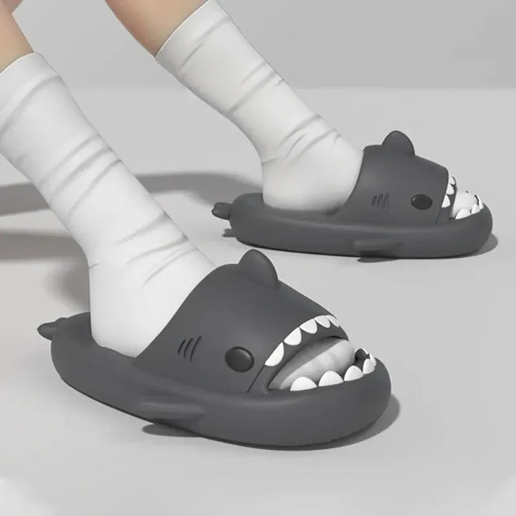 Pantofole da squalo nuovo stile donna estate carino infradito in EVA uomo antiscivolo scivoli da esterno per interni ragazze ragazzi scarpe da spiaggia sandali - platinumshop