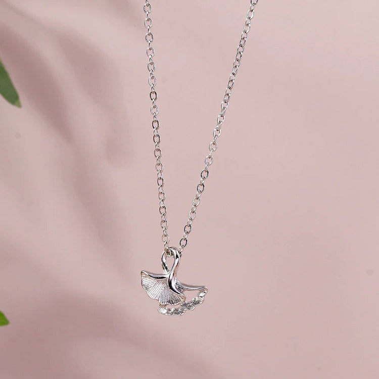 Y2K Crystal Butterfly Heart Necklace Fashion Kpop Shiny Clavicle Chain Necklaces for Women Girls New Trend Party Gifts Jewelry PlatiNum