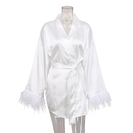 Accappatoi di piume Mini abito sexy in raso a maniche lunghe Vestaglia allentata per le donne Abito da sposa bianco Abiti da sposa neri