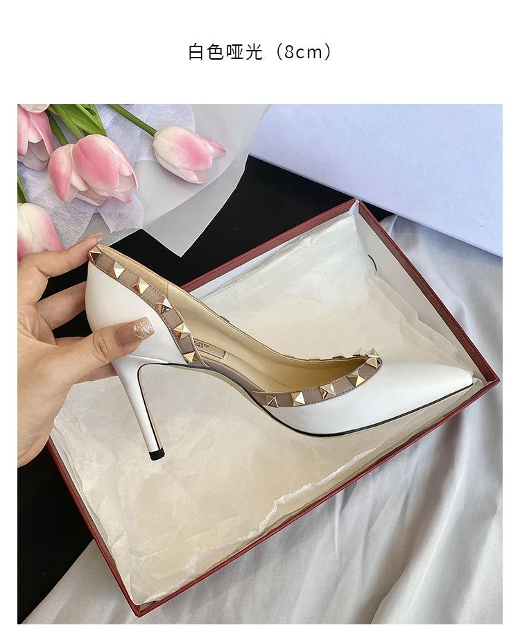 scarpe da donna di marca di lusso Sandali da donna Rivetti estivi Tacchi alti Lato vuoto Scarpe da donna da ballo in pelle moda femminile da donna