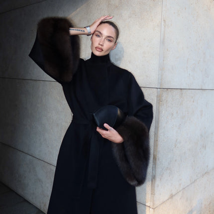 Lady Long Wool Blend Coat Stand Collar Faux Fur Cuffs Belted Waist Loose Oversized Maxi Wrap Outerwear Elegant Winter Overcoat