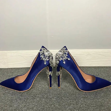 GlitterTwine Diamanti Fiore Tacco alto Décolleté blu royal Tacco alto in cristallo Party Donna Strass Décolleté in seta blu Scarpe da sposa