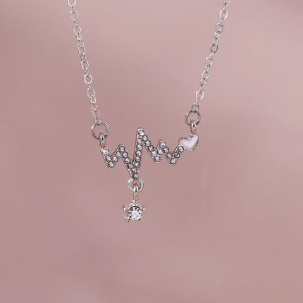 Y2K Crystal Butterfly Heart Necklace Fashion Kpop Shiny Clavicle Chain Necklaces for Women Girls New Trend Party Gifts Jewelry PlatiNum