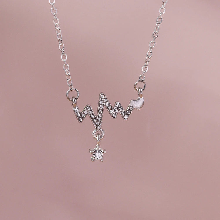 Y2K Crystal Butterfly Heart Necklace Fashion Kpop Shiny Clavicle Chain Necklaces for Women Girls New Trend Party Gifts Jewelry PlatiNum
