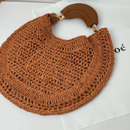 Raffia Straw Crossbody Bag with Leather Patchwork, Versatile Beach Bag for Women, Ideal for Holidays and Travel