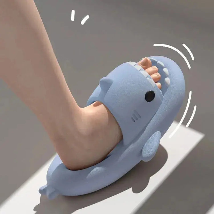 Pantofole da squalo nuovo stile donna estate carino infradito in EVA uomo antiscivolo scivoli da esterno per interni ragazze ragazzi scarpe da spiaggia sandali - platinumshop