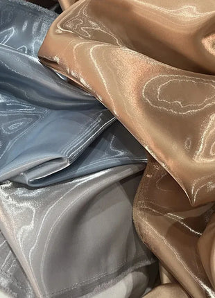 Tessuto Satinato Liquido Lucido di Lusso Riflettente Effetto Galassia per Abiti da Sposa e Design di Abiti alla Moda
