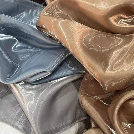 Tessuto Satinato Liquido Lucido di Lusso Riflettente Effetto Galassia per Abiti da Sposa e Design di Abiti alla Moda