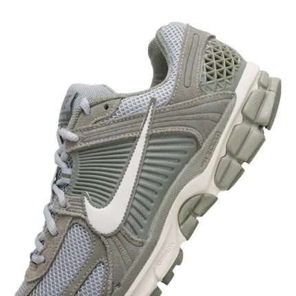 Scarpe da ginnastica da corsa da uomo NIKE ZOOM VOMERO 5 di nuovo arrivo originale platinumshop