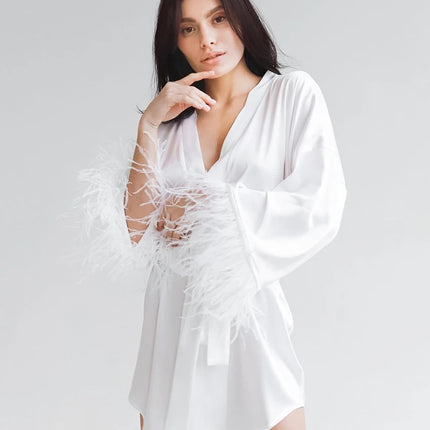 Accappatoi di piume Mini abito sexy in raso a maniche lunghe Vestaglia allentata per le donne Abito da sposa bianco Abiti da sposa neri