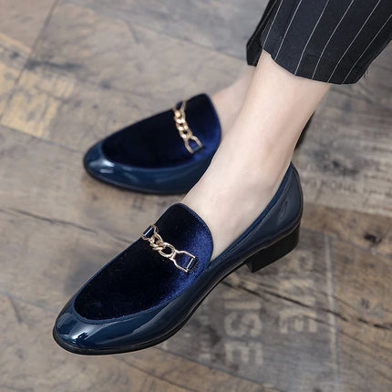 Mocassini da uomo in pelle scamosciata dal design di lusso Nero Blu Rosso Scarpe eleganti casual per discoteca Party Monk Strap Scarpe da uomo Taglia 38-47