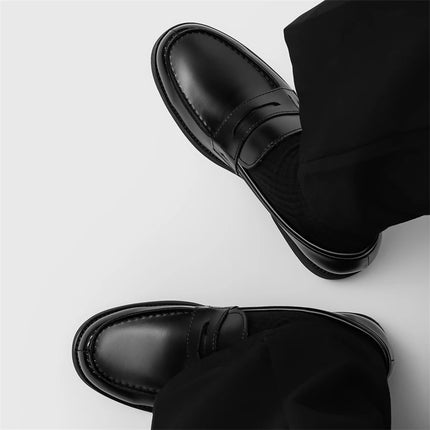 Scarpe casual fatte a mano Scarpe slip-on di vendita calde Mocassini eleganti da uomo in pelle Mocassini comodi di lusso Scarpe da lavoro da passeggio maschili