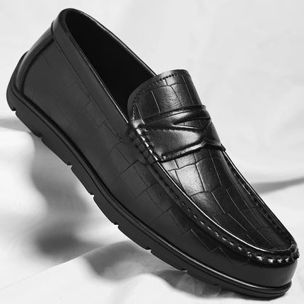 Scarpe da uomo in pelle, stile britannico casual e alla moda, un passo sui mocassini pigri
