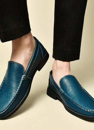 Calzature da uomo in pelle Slip on Office Man Scarpe formali Festa di nozze Scarpe eleganti da uomo Breath Driving Mocassini pigri Mocassini