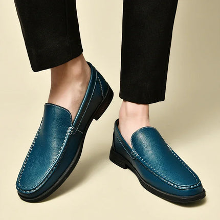 Calzature da uomo in pelle Slip on Office Man Scarpe formali Festa di nozze Scarpe eleganti da uomo Breath Driving Mocassini pigri Mocassini