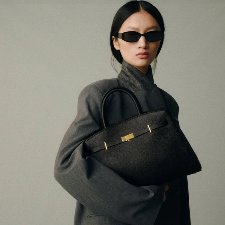 Borsa a mano di lusso in pelle martellata con chiusura in metallo, manico rigido, borsa professionale per affari e cerimonie