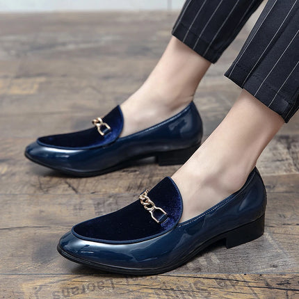 Mocassini da uomo in pelle scamosciata dal design di lusso Nero Blu Rosso Scarpe eleganti casual per discoteca Party Monk Strap Scarpe da uomo Taglia 38-47