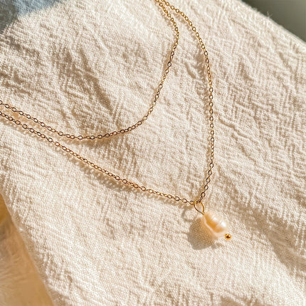 eManco Minimalist Freshwater Pearl Necklace Women Girls 14K Gold Plated Stainless Steel Double Layer Necklace Wedding Jewelry PlatiNum