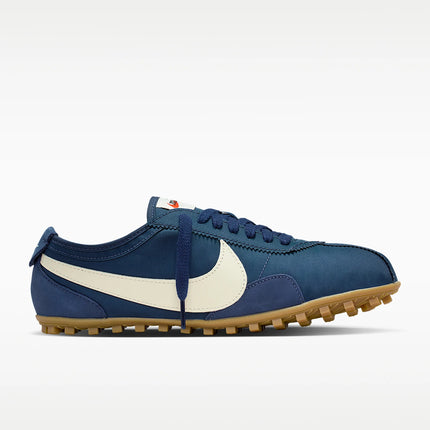 Scarpe sportive basse da donna Nike originali Moon Shoe, modello IW0955-400, dal design alla moda.