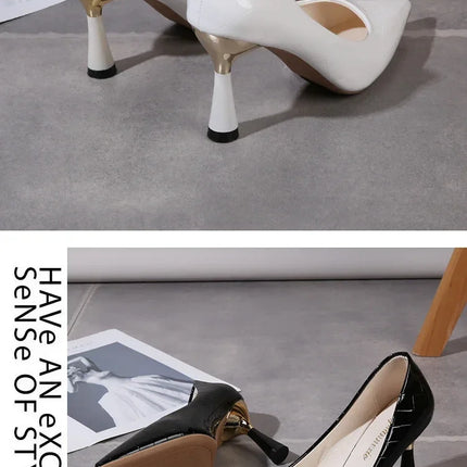 Scarpe Donna 2024 Tendenza Nuova Estate Tacchi rossi Donna elegante Décolleté con tacco nero e punta a punta Abito in pelle Scarpe da donna bianche