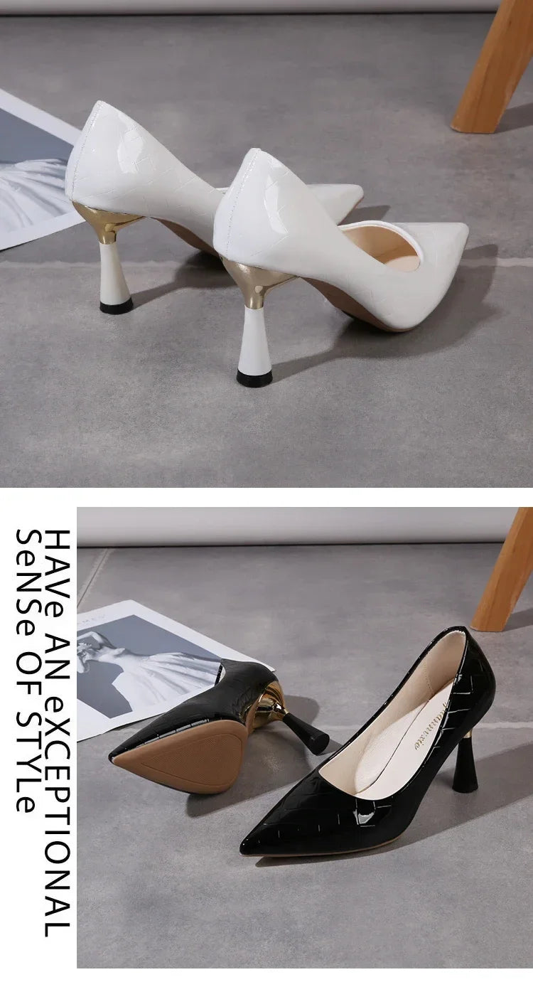 Scarpe Donna 2024 Tendenza Nuova Estate Tacchi rossi Donna elegante Décolleté con tacco nero e punta a punta Abito in pelle Scarpe da donna bianche