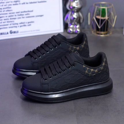 Spring Summer Men's Fashionable Lightweight Sport Shoes Thick Bottom Trendy White Sneakers Breathable Comfortable Running Shoes