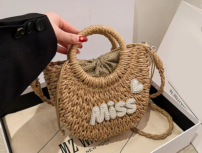 Personalized Summer Straw Bag for Women, Large Capacity, Perforated Design, Simple Shoulder Beach Bag for Vacations
