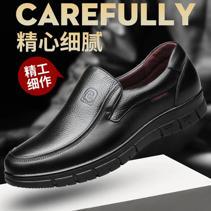 Scarpe estive nuove da uomo in pelle con suola morbida Scarpe basse casual Scarpe da passeggio per esterni Scarpe comode in morbida pelle alla moda Mocassini