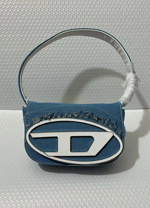 Borsa a Tracolla in Pelle PU Effetto Specchio Argento Lucido con Decorazione Ovale in Rilievo, Tracolla Staccabile, Mini Borsetta Futuristica da Donna