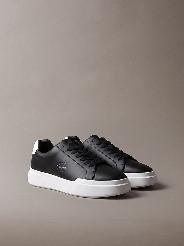 chunky sneakers ad alta trazione e resistenza in pelle black/white/black da uomini calvin klein