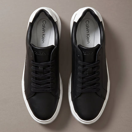 chunky sneakers ad alta trazione e resistenza in pelle black/white/black da uomini calvin klein