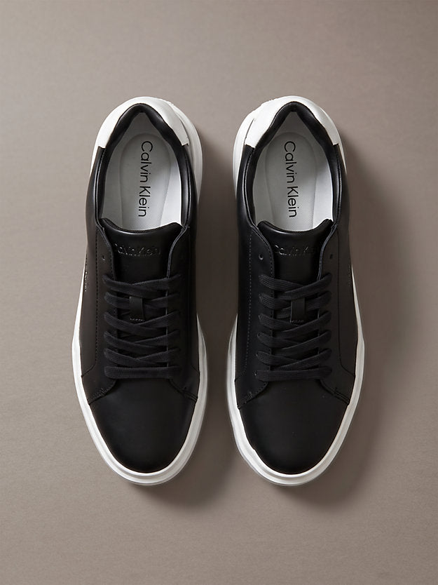 chunky sneakers ad alta trazione e resistenza in pelle black/white/black da uomini calvin klein