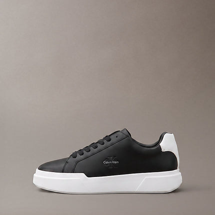 chunky sneakers ad alta trazione e resistenza in pelle black/white/black da uomini calvin klein