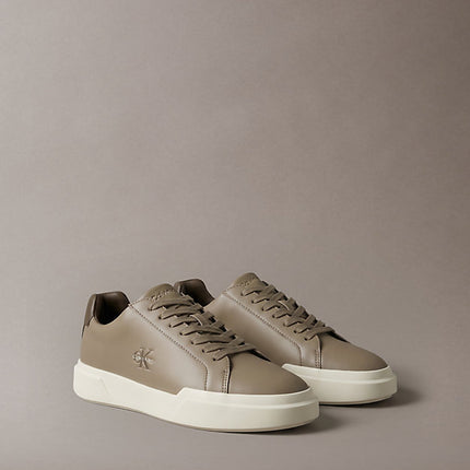 chunky sneakers ad alta trazione e resistenza in pelle desert taupe/mocha da uomini calvin klein