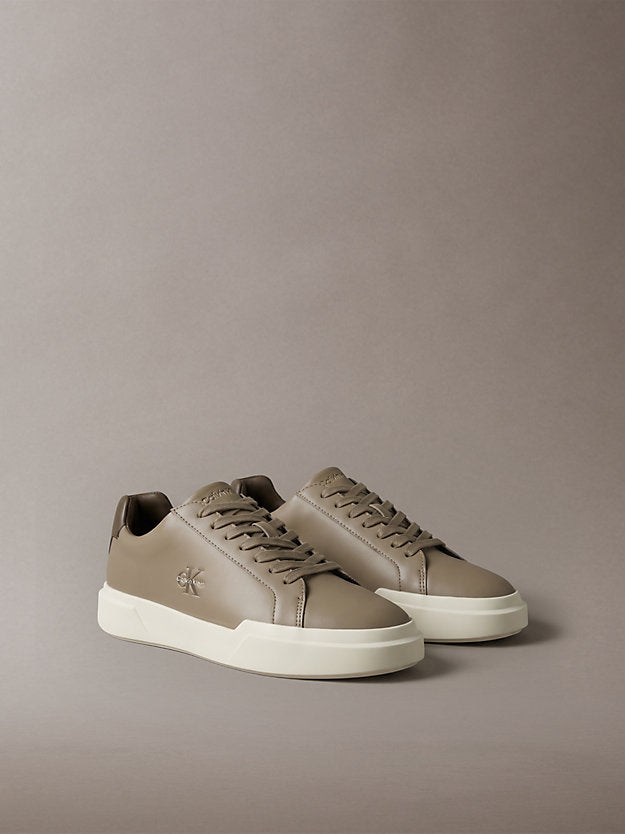 chunky sneakers ad alta trazione e resistenza in pelle desert taupe/mocha da uomini calvin klein