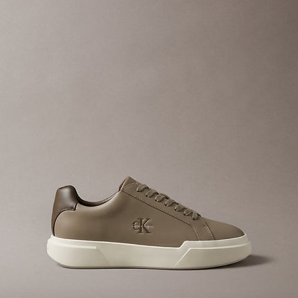 chunky sneakers ad alta trazione e resistenza in pelle desert taupe/mocha da uomini calvin klein