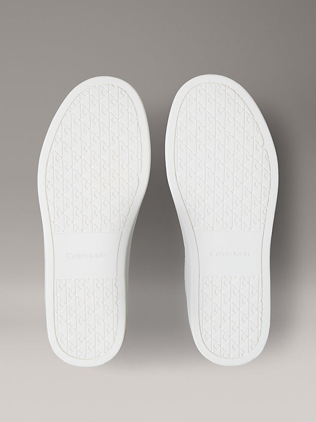 ck baseline - sneakers in pelle con logo triple bright white da uomini calvin klein
